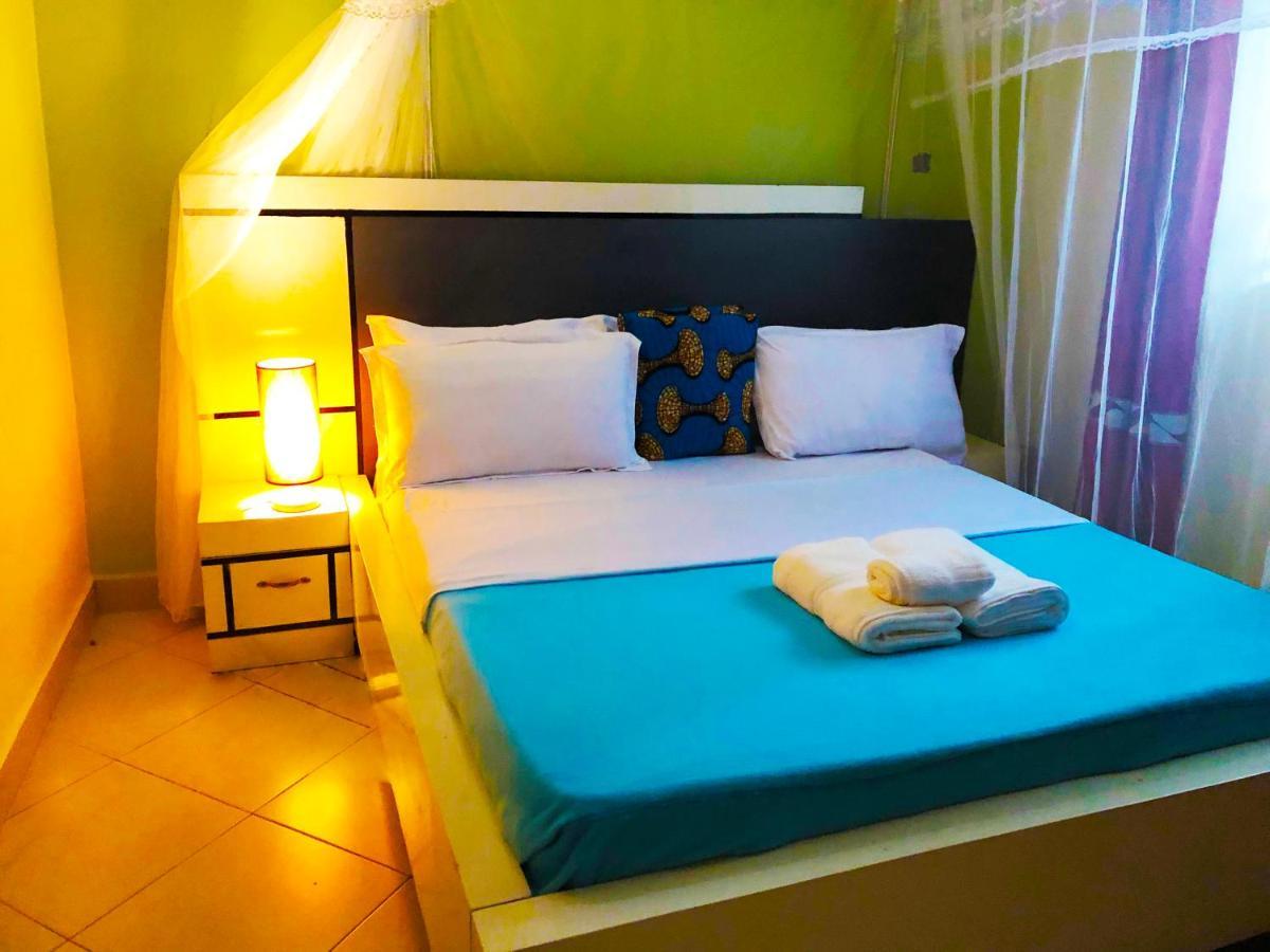 عنتيبي Airport Unique Hotel المظهر الخارجي الصورة