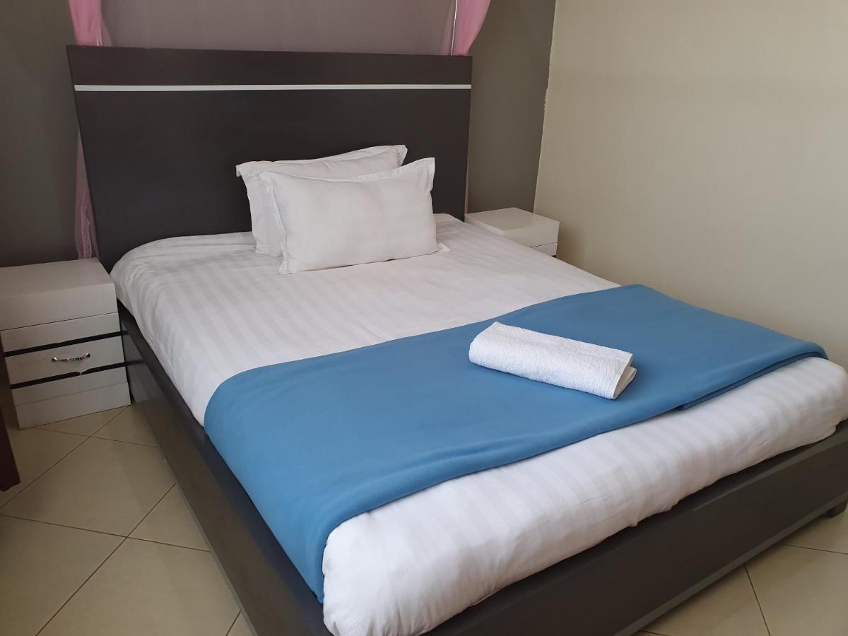 عنتيبي Airport Unique Hotel المظهر الخارجي الصورة