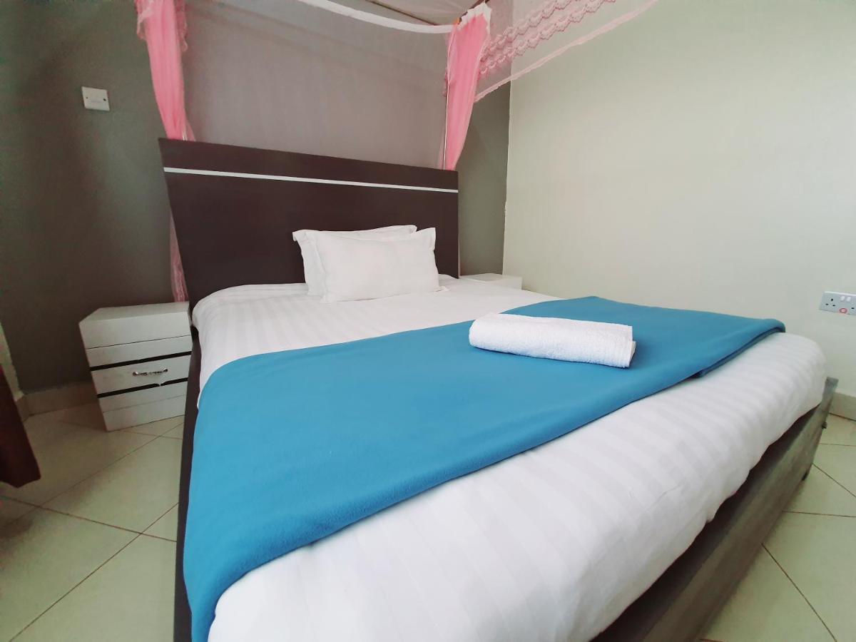 عنتيبي Airport Unique Hotel المظهر الخارجي الصورة