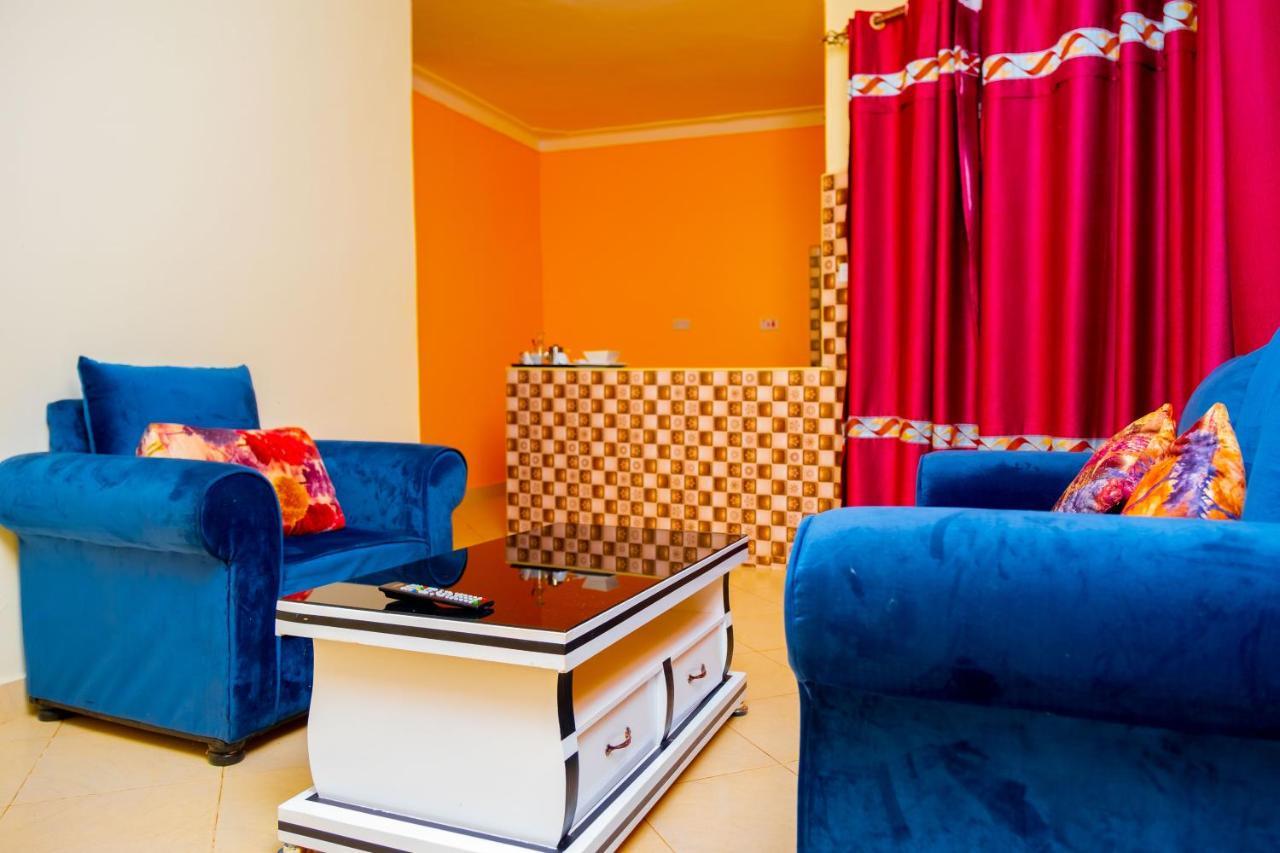 عنتيبي Airport Unique Hotel المظهر الخارجي الصورة