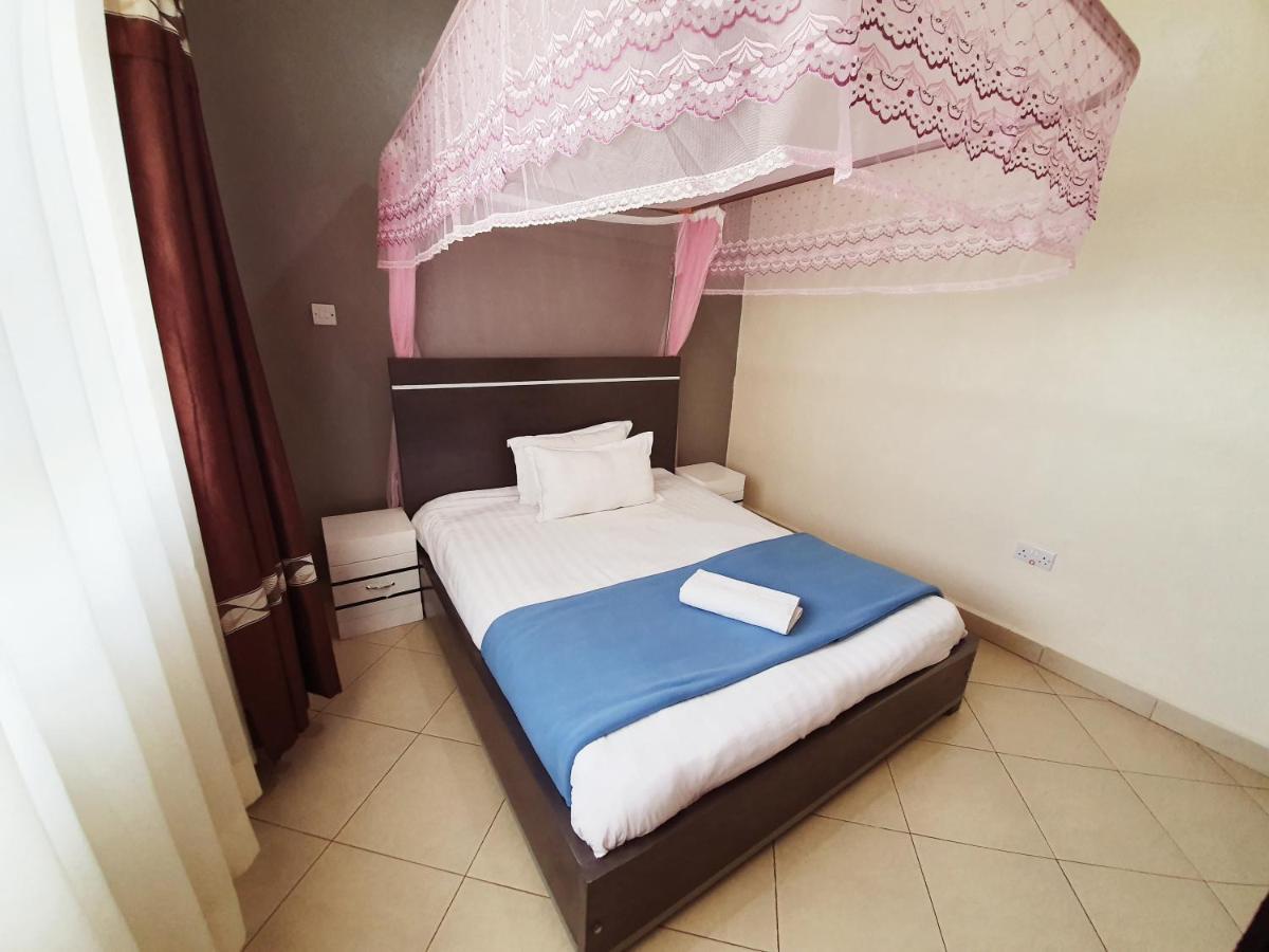 عنتيبي Airport Unique Hotel المظهر الخارجي الصورة